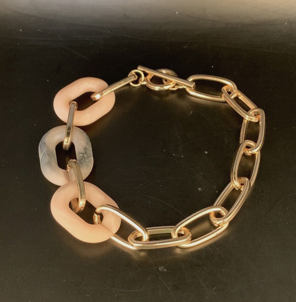 Gold-Plated T-Bar Link Chain Bracelet with Cream Marble Resin - Stylish New Gift-image