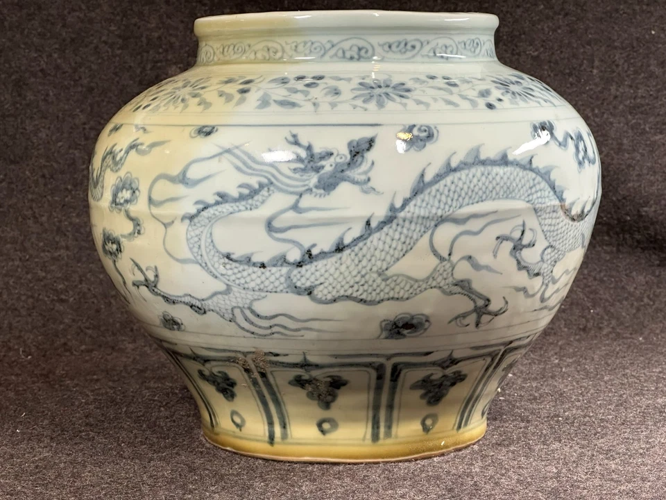 Yuan Dynasty Blue and White Dragon Jar Antique 元青花罐 到代古瓷 - Image 3 of 4