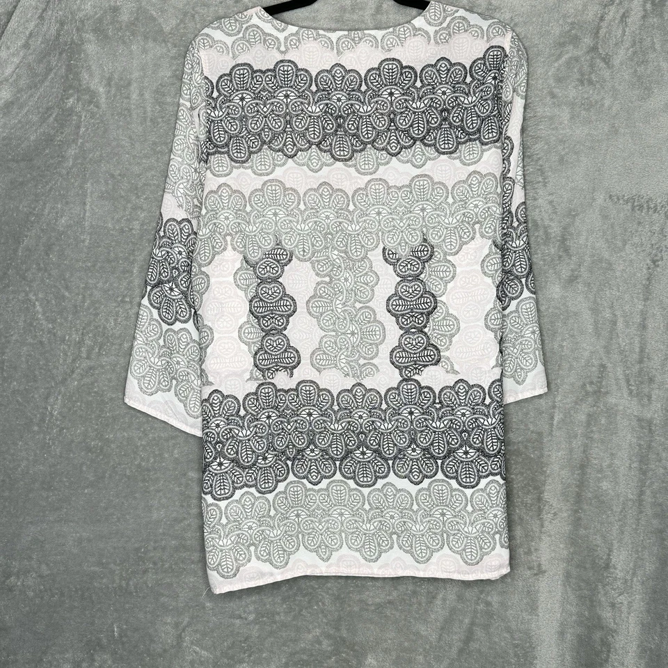 Violet & Claire 1X Shirt Top Gray Pink Paisley 3/4 Sleeve V Neck Casual Womens - Image 4 of 4