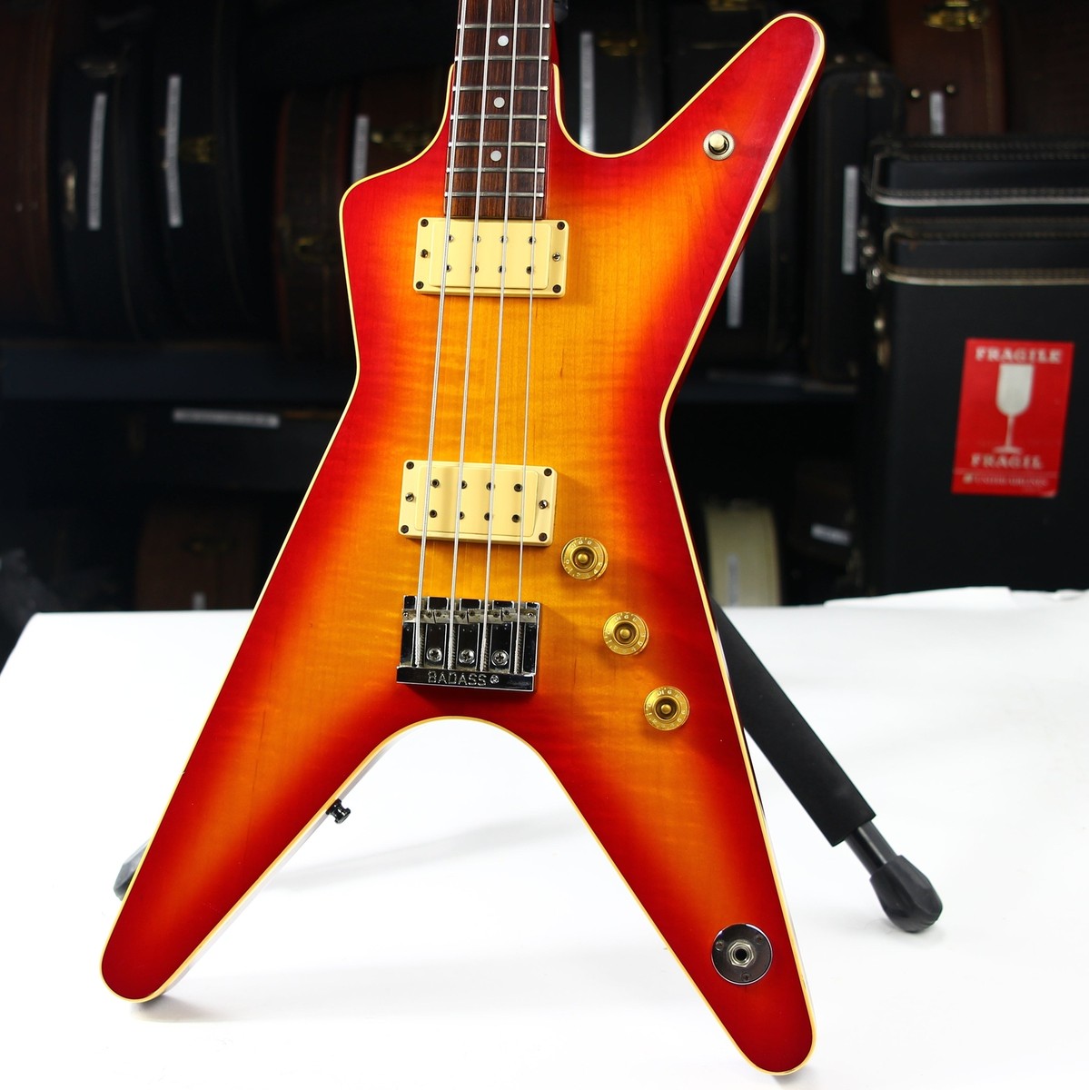 DEAN ML BASS エレキベース Dean ML Metalman Bass - What To Know & Where To Buy | Equipboard