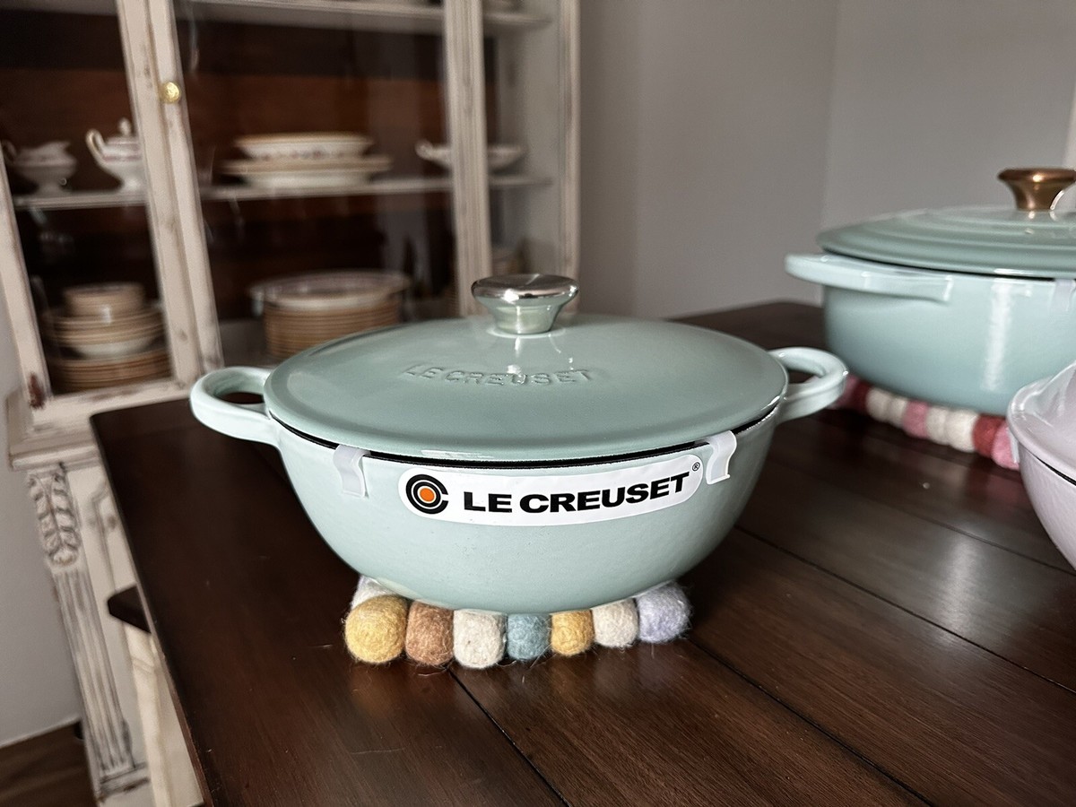 Le Creuset 22cm Marmite Sage - New | eBay