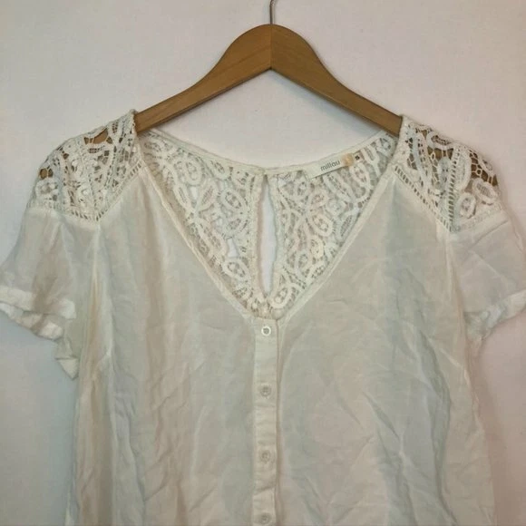 Top MILLAU LF Blanco Crochet Encaje Alto Bajo Alto-Bajo Manga Corta Con Botones Pequeño S Foto 3 de 4
