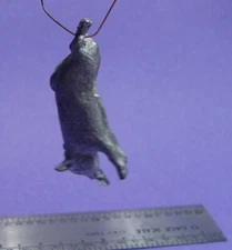 O/On3/On30 SLAUGHTERHOUSE HANGING PIG WISEMAN MODEL SERVICES DETAIL PART O370