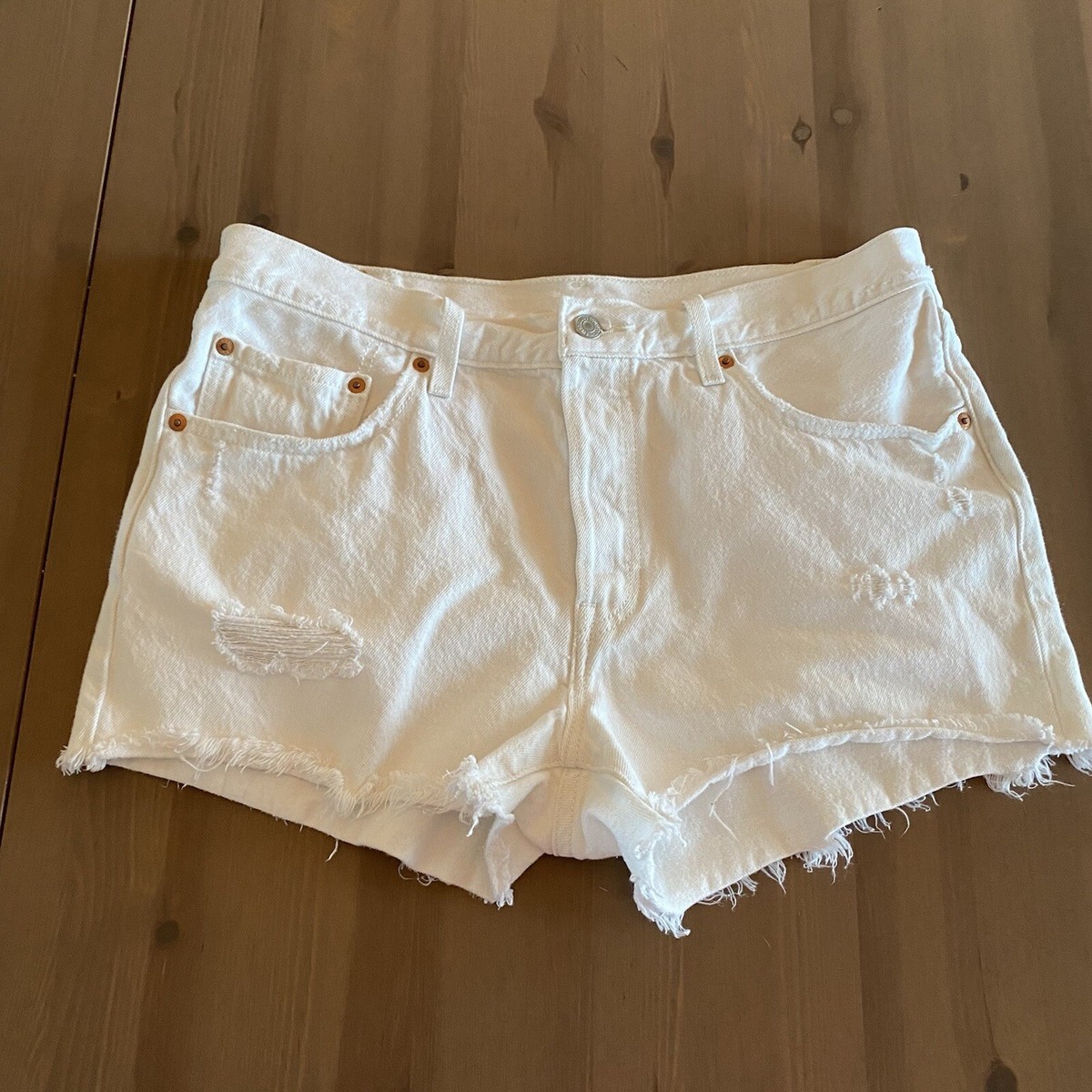 Levi's 501 White Denim Jeans Cut Off Shorts Womens Size 31 Frayed