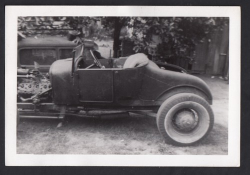 1932 FORD COUP HOT ROD JALOPY RACE CAR PRIZE POSSESSION ~ 1950s PHOTO