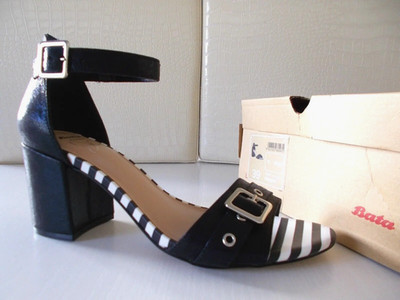 BATA Damen Sandale mit Absatz 7,5cm, PU-Leder satiniert schwarz + Lederfutter, N3950 