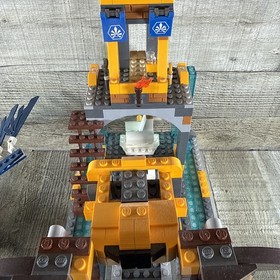 LEGO Legends of CHIMA: The Lion Chi Temple (70010) 75% complete Read Description