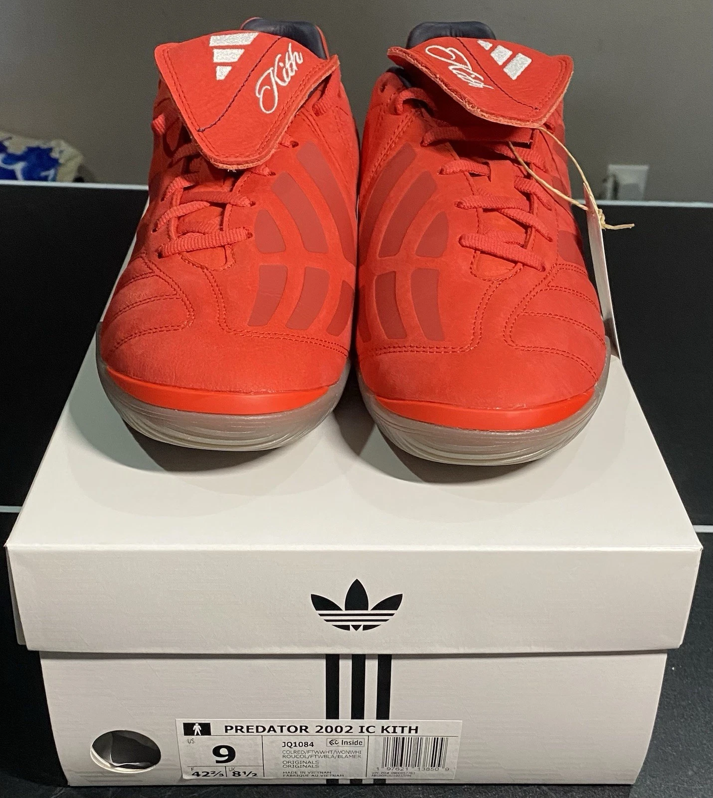 Adidas Kith x Predator 2002 IC rosso bianco taglia 9 lacci extra mancanti