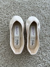 Russian Pointe Entrada Pro Pointe Shoes VCut, 34.5, Width3, Vamp1, FlexMedShank