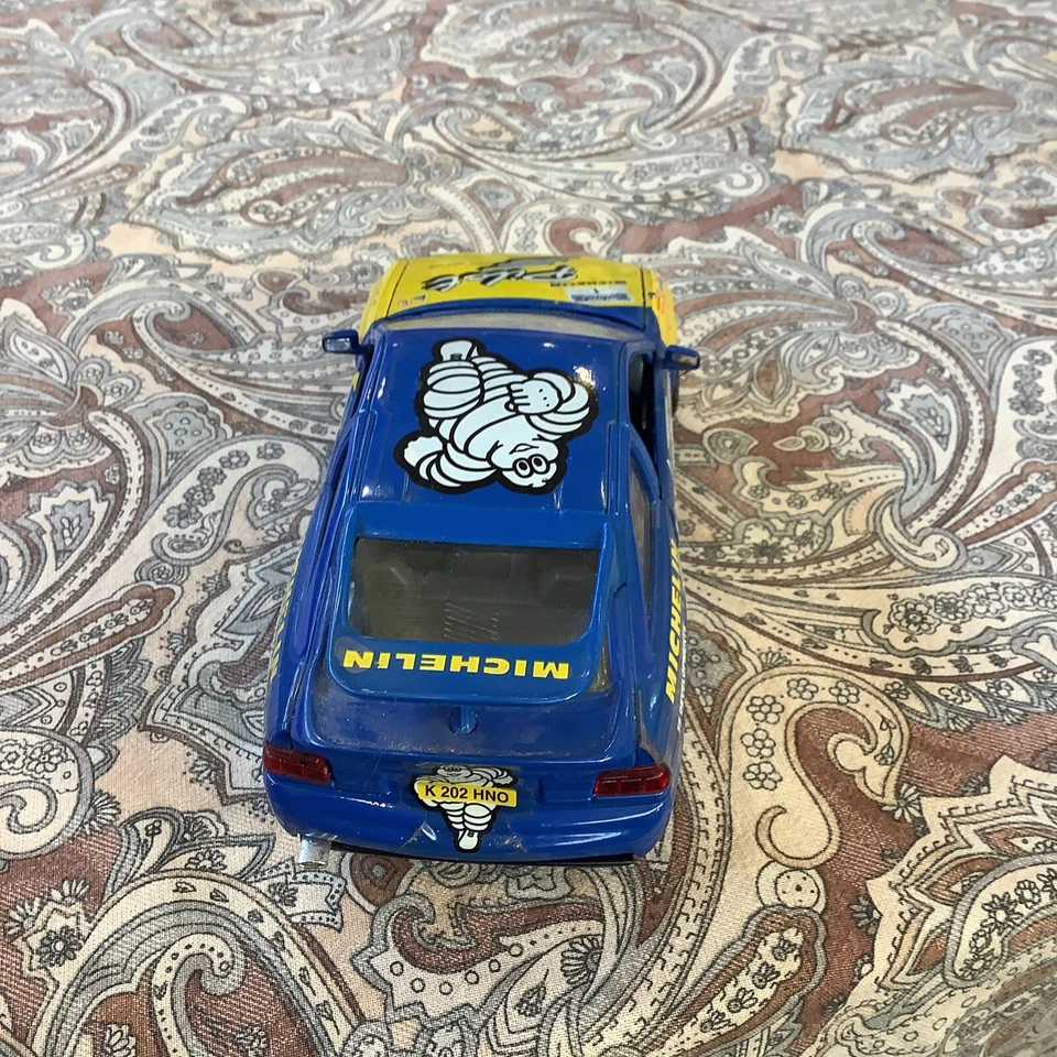 FORD ESCORT  RS COSWORTH      Modellino Burago - Immagine 4 di 4