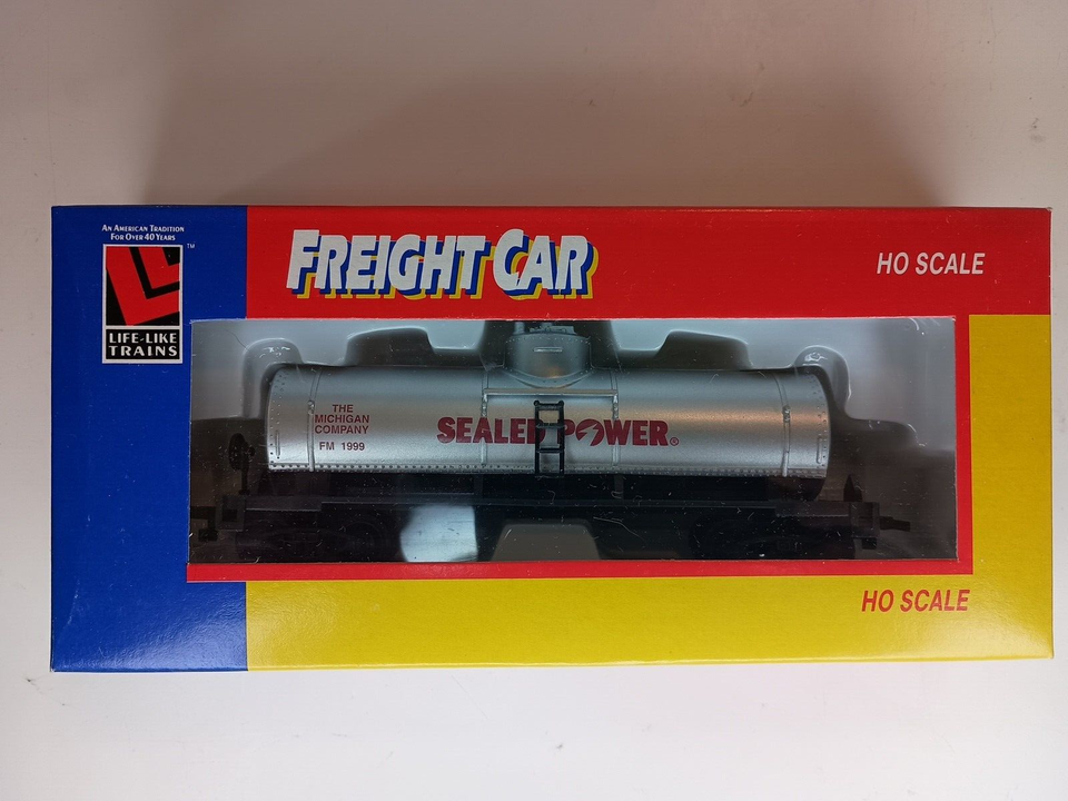 Life Like HO Scale Freight Car Lot Champion, Sealed Power, Federal