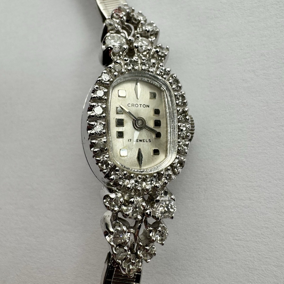 Croton 14K White Gold Mechanical Wind Diamond Watch Women  display picture 1