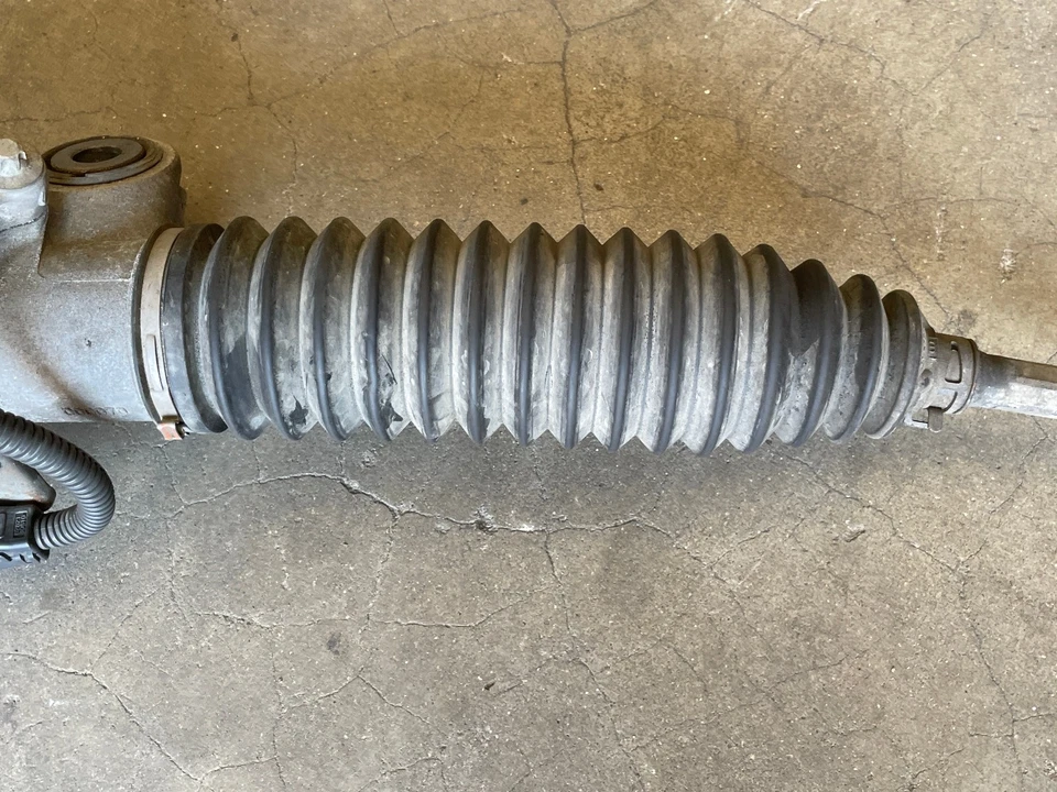 Оригинальная стойка гидроусилителя руля и шестерня RWD 1609 15 16 17 18 Lexus RC350 - Изображение 3 из 4