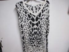 JOHN + JENN WOMENS TUNIC SWEATER DRESS (XS) ALL BLACK & WHITE ANIMAL PRINT NICE!