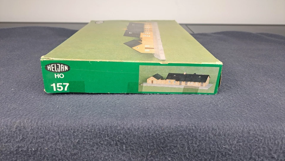 HO scalemodel 157 heljanrailway station SEALED NEW - Image 4 of 4
