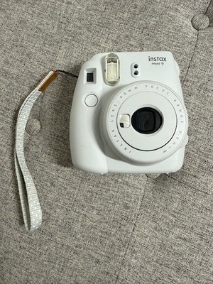 Fujifilm Instax Mini 9 Instant Camera White Bundle Gift Set Accessories