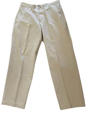 Mens Dockers Classic Fit Khaki Pants 34 x 30  Flat Front 100% Cotton Twill