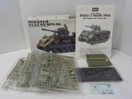 N G211 New Academy M163A1/2 Vulcan Spaag Self Propelled Anti Aircraft Gun - Picture 1 of 8