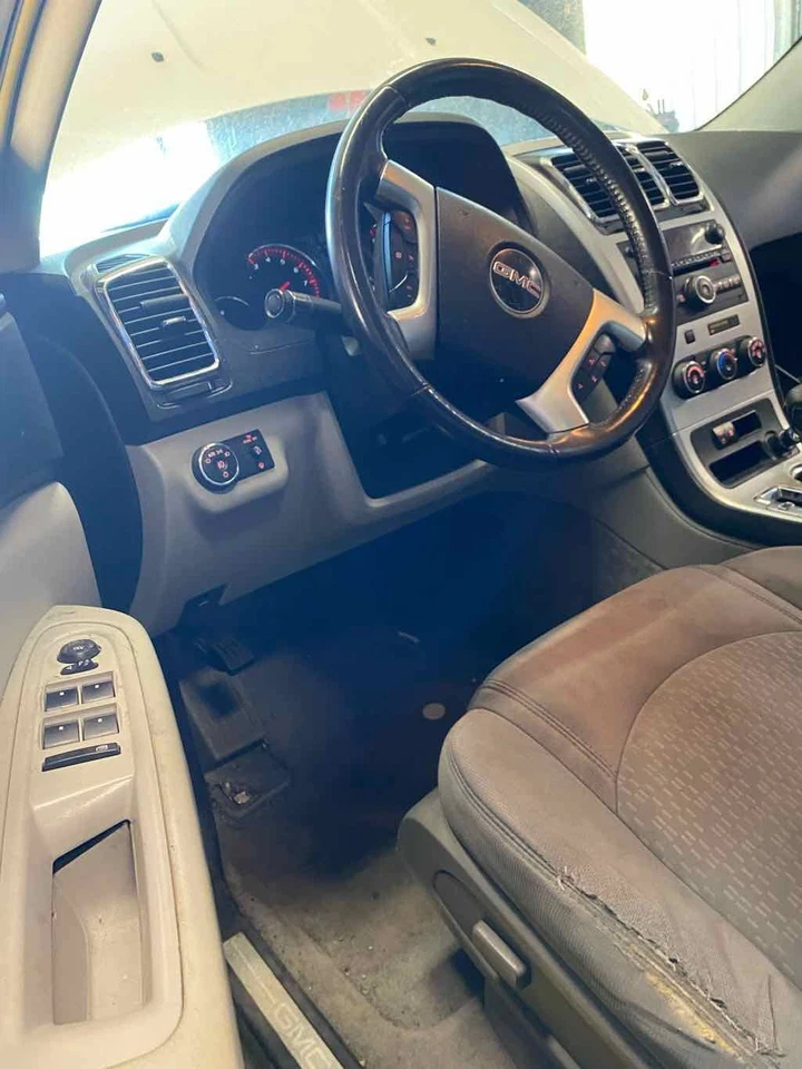 Alternador usado compatible con: GMC Acadia 2008 grado A Foto 2 de 4