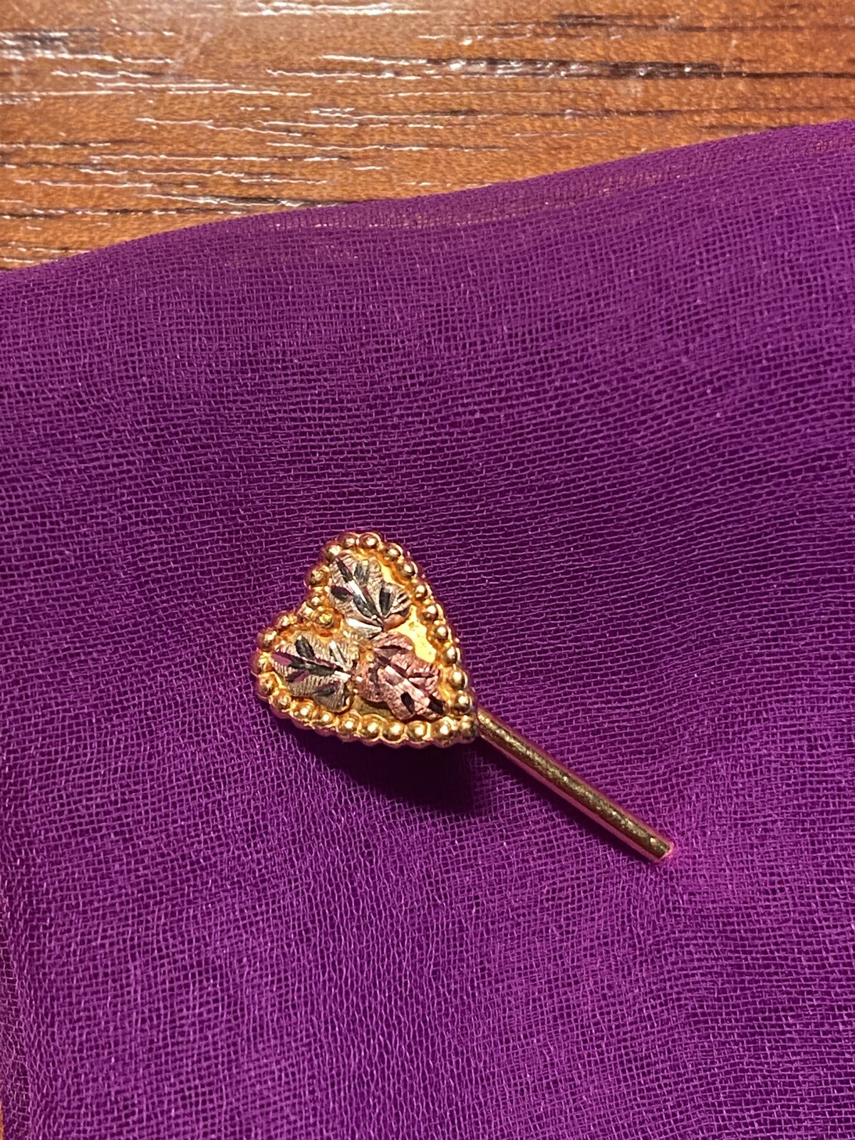 Rare Vintage Black Hills Gold 10k Solid Gold Heart … Gem