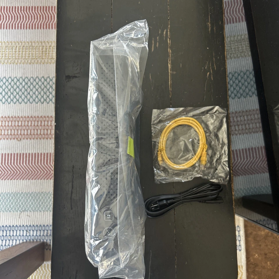 BRAND NEW Arris TG1682G XB3 WiFi Cable Modem with Cables - Image 2 of 4