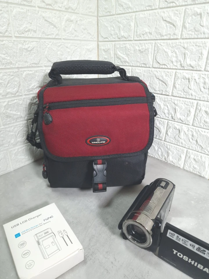 Toshiba Camileo H30 Full HD Digital Still Camera Video Camcorder - Black - Image 3 of 4