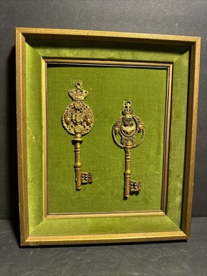 Framed Vintage Skeleton Keys Wall Art, Green Velvet Background #12