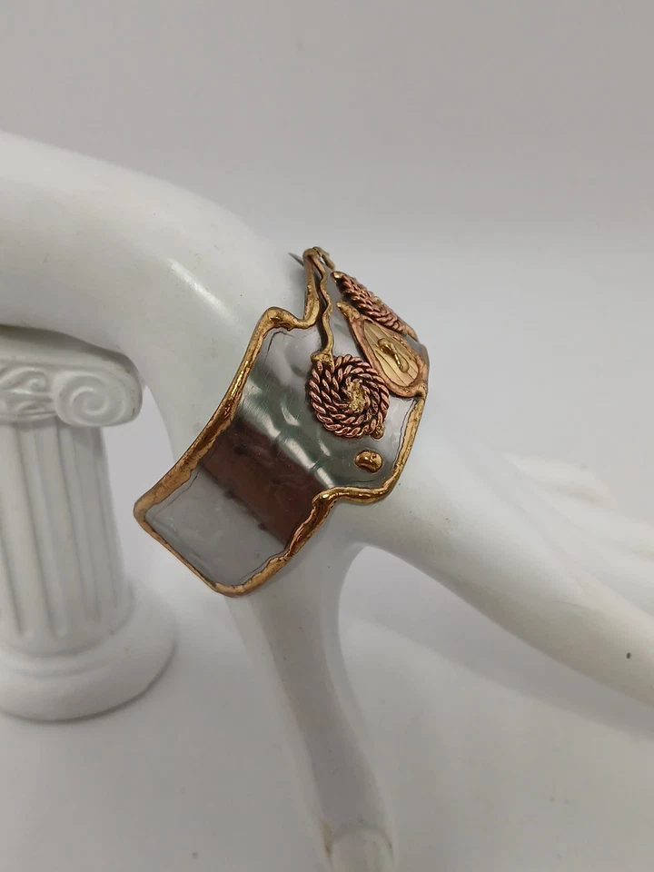 ARTISAN 锤面银色金属应用铜黄铜设计手镯 — 第 4/4 张图片