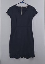 Tahari Eyelet Scalloped Hem V-Neck Cocktail Business Dress Nany Blue Size 6