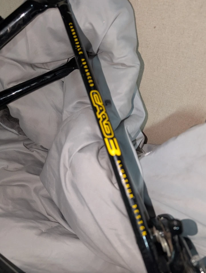 Cuadro de bicicleta de carretera de carreras vintage Cannondale R400 negro Foto 2 de 3