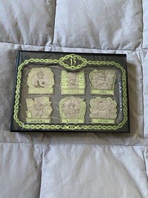 Disney Pixar Villains 13 Reflections of Evil Limited Release 6 Pin Set