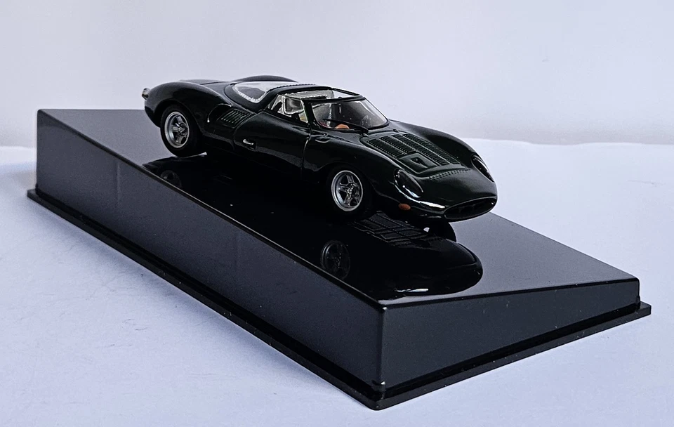 JAGUAR XJ 13 VERTE DE 1966 - AUTOART MODELS 56163 - ETAT NEUF EN BOITE 1:43 - Photo 4/4