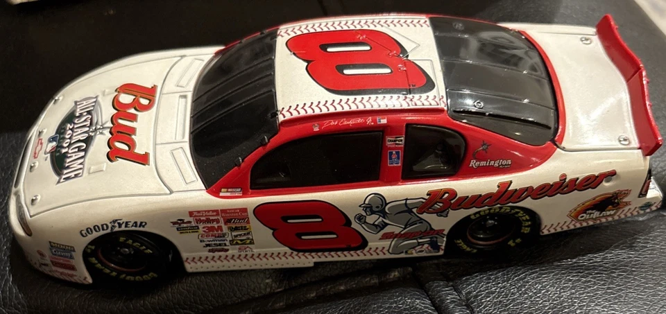 Revell Diecast Dale Earnhardt Jr. #8 Budweiser Monte Carlo 2001, масштаб 1:24 - Изображение 4 из 4