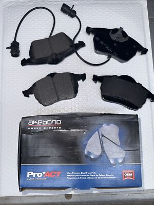  Audi A4, A6, A8 Quattro Akebono ACT555 PRO-ACT CERAMIC FRONT Brake Pads