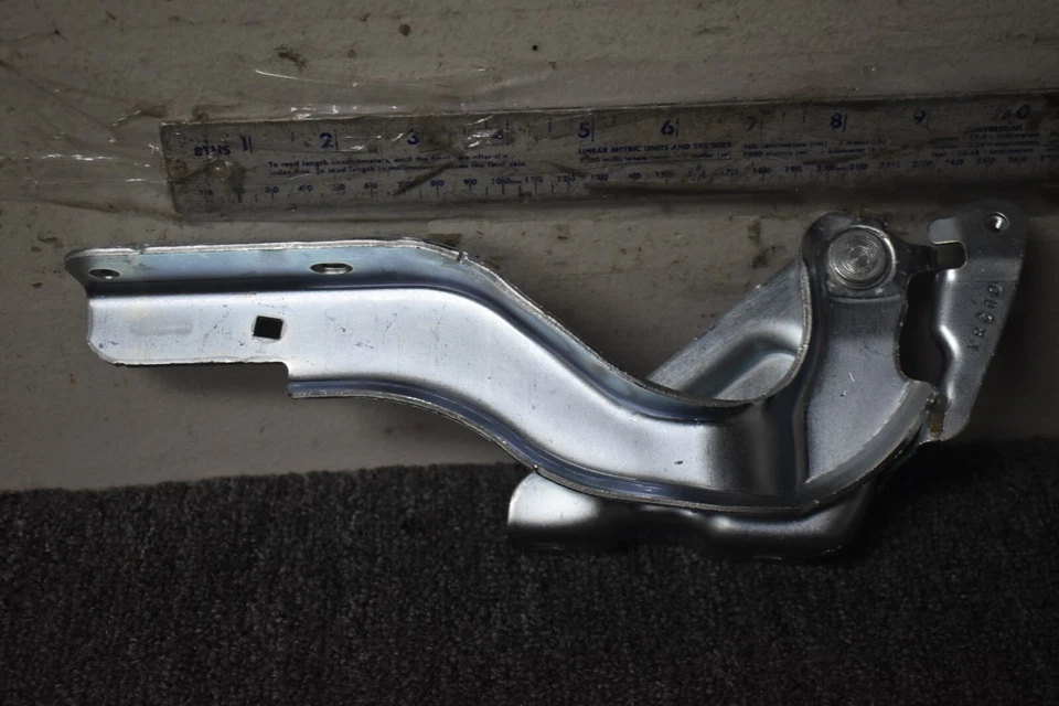 Nissan Sentra 2013-2019 capó bisagra fabricante original Foto 4 de 4