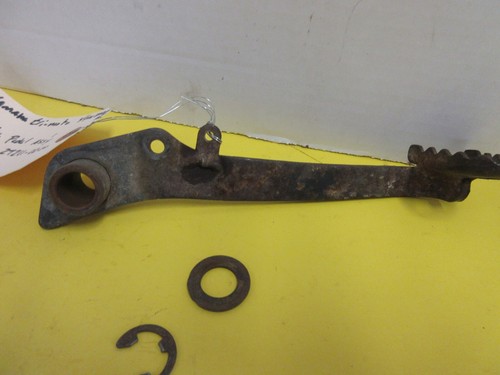 1983 yamaha tri moto YTM 200 EK brake pedal ass'y #21V-27211-02-00 - Bild 2 von 4