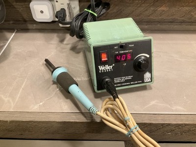 WELLER EC2001 SOLDERING STATION working Nice