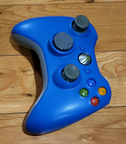 Xbox 360 E Special Edition Blue Bundle 500GB Console, Controller, Cords, TESTED