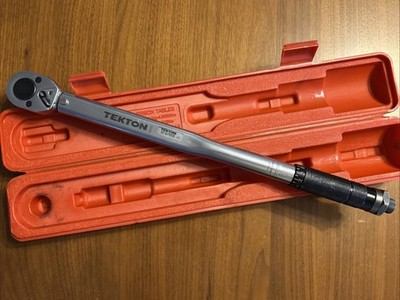 Tekton 24335 Torque Ratchet Wrench 10-150 ft lb 1/2  Drive w/ Case