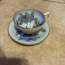 Clarence Bone China Made In England Vintage Teacup And Saucer 280/59A Trillium