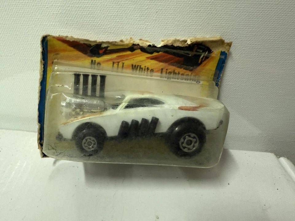 De colección Matchbox Superfast No III WHITE LIGHTNING - Pow - Dodge Charger Foto 2 de 4