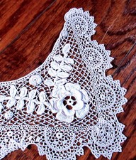 Vintage Lady's Dress Insert Collar Handmade Youghal Irish Lace Raised-Petals
