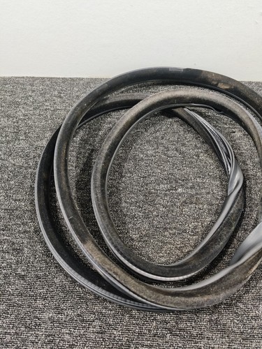 BMW 5 SERIES F10 F11 FRONT DOOR GASKET SEAL RUBBER LEFT OR RIGHT 7182270 - 第 7/12 張圖片