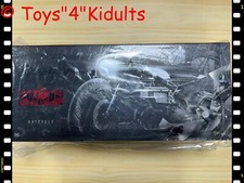 Hot Toys MMS642 The Batman - Batcycle Figure NEW