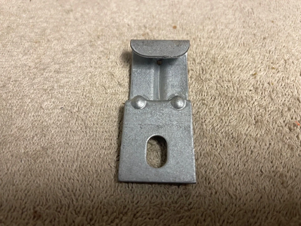 NOS FORD D8BZ-16828-B 1978-83 FAIRMONT MERCURY ZEPHYR HOOD PROP ROD RETAINER - Image 3 of 4