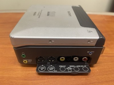 Sony GV-D800 NTSC Digital8 Video Walkman VCR - NO Battery or AC Sony GV-D800 NTSC Digital8 Video Walkman VCR - NO Battery or AC