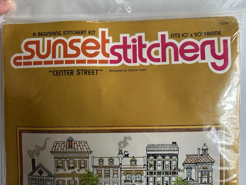 Vintage Sunset Stitchery Crewel Embroidery Kit "Center Street" 2226 - Image 3 of 4