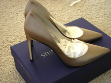 Stuart Weitzman New in Box Misty Satin CURVIA Pumps Size M 8.5 WW30903