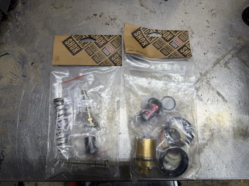 Rockshox Zeb Charger 3.1 Upgrade Kit And Service Kit