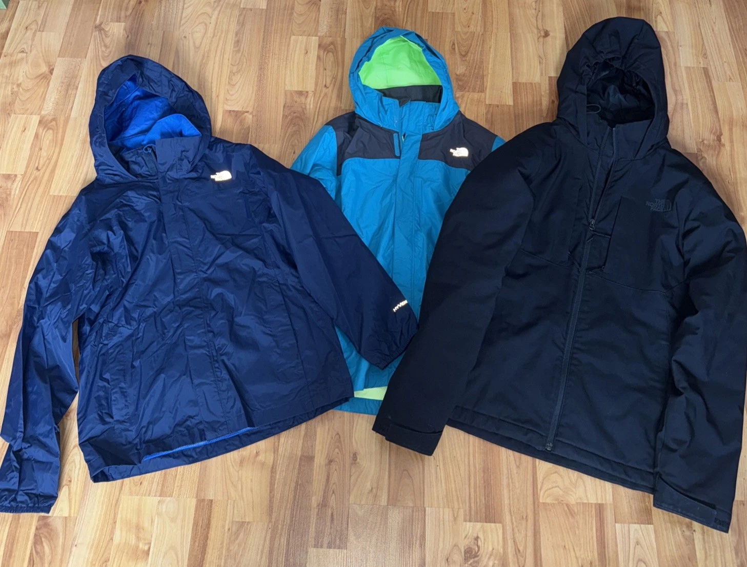 3 The North Face Jackets - Mens Winter Small & 2 Boys Youth Large (blue & teal)
Opens in a new windo